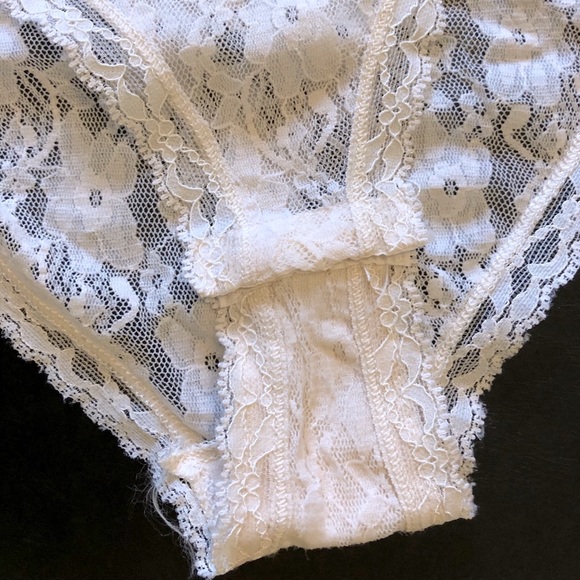 H&M Cream Sheer Lace Bodysuit size 12 - Picture 2 of 3